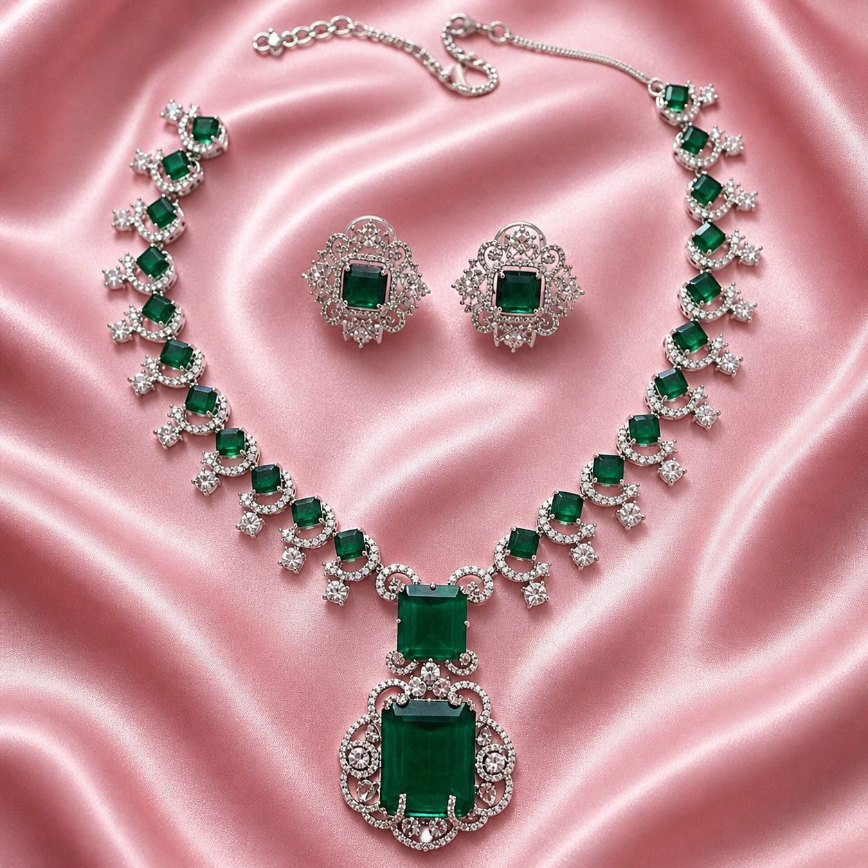 silver-toned emerald green necklace set